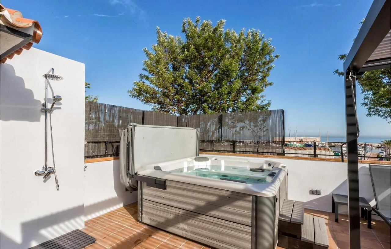 Gorgeous Home In Marbella With Kitchen 0*,  スペイン